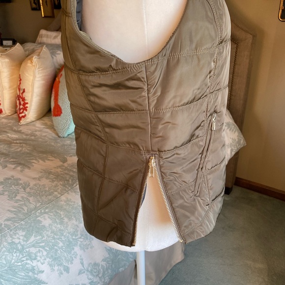 NWT Gibson Latimer Olive Color Quilted Vest with Removable Faux Fur Collar - Picture 3 of 16